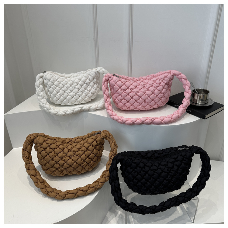 Large-capacity pleated cloud bag, new fashionable single-shoulder hand-held dumpling bag, solid-color simple crossbody bag, cross-border wholesale undefined