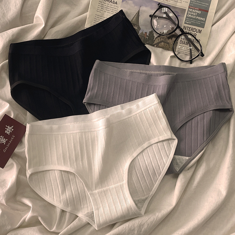 Simple black and white gray ladies cotton underwear students Japanese waist breathable girl triangle pants wholesale