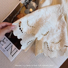 新しい中国風のテクスチャーサテン V ネックサスペンダーレディース夏の新しいハイエンド裾刺繍中空ベストインナーウェア