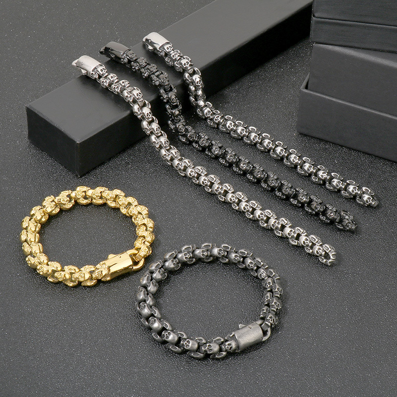 Fashion retro titanium steel skull bracelet men's trend personality stainless steel ghost bracelet jewelry wholesale Fashion retro titanium steel skull bracelet men's trend personality stainless steel ghost bracelet jewelry wholesale