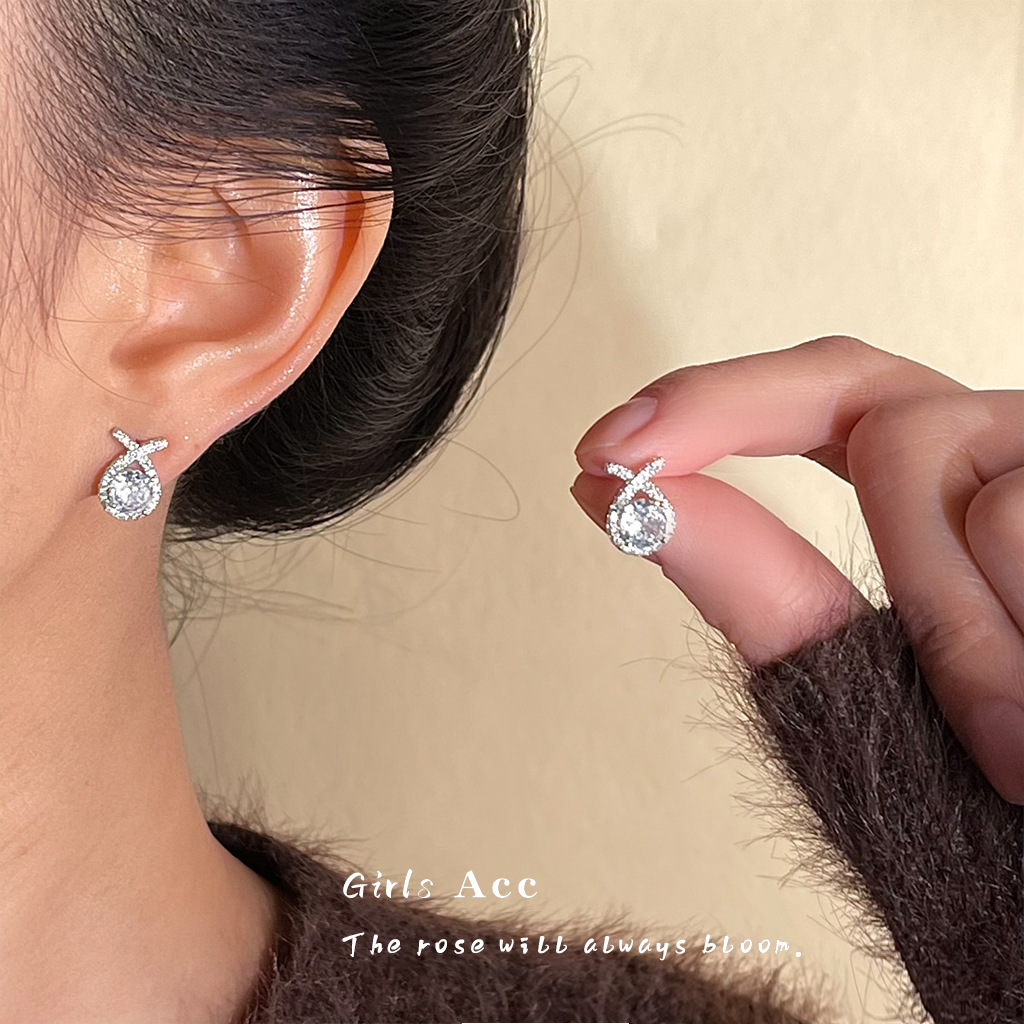 模特_0017_耳语场景新水印 拷贝 17.jpg