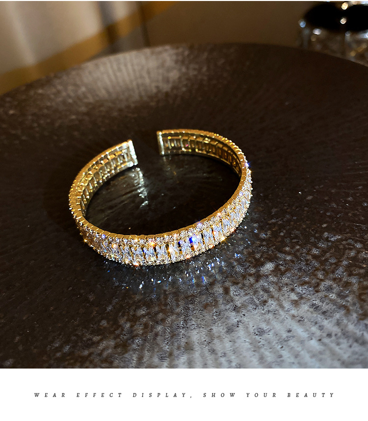 Fashion Diamond-encrusted Zircon Opening Bracelet Simple Geometric Alloy Bracelet display picture 3