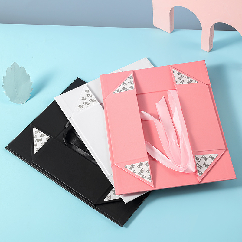 Caja de regalo plegable con lazo de una pieza para el Día de San Valentín, caja de regalo simple para cumpleaños, caja de embalaje para regalo, producto de venta caliente transfronterizo.