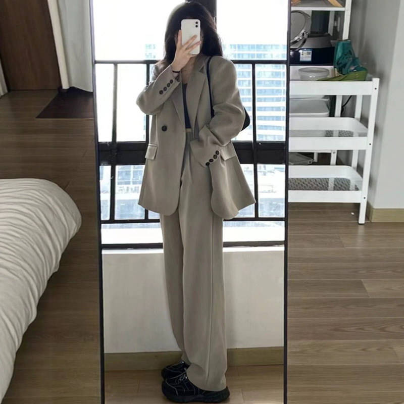 Gray Suit Set for Women, High-End New Style for Petite Figures, Casual Blazer and Wide-Leg Pants Two-Piece Set