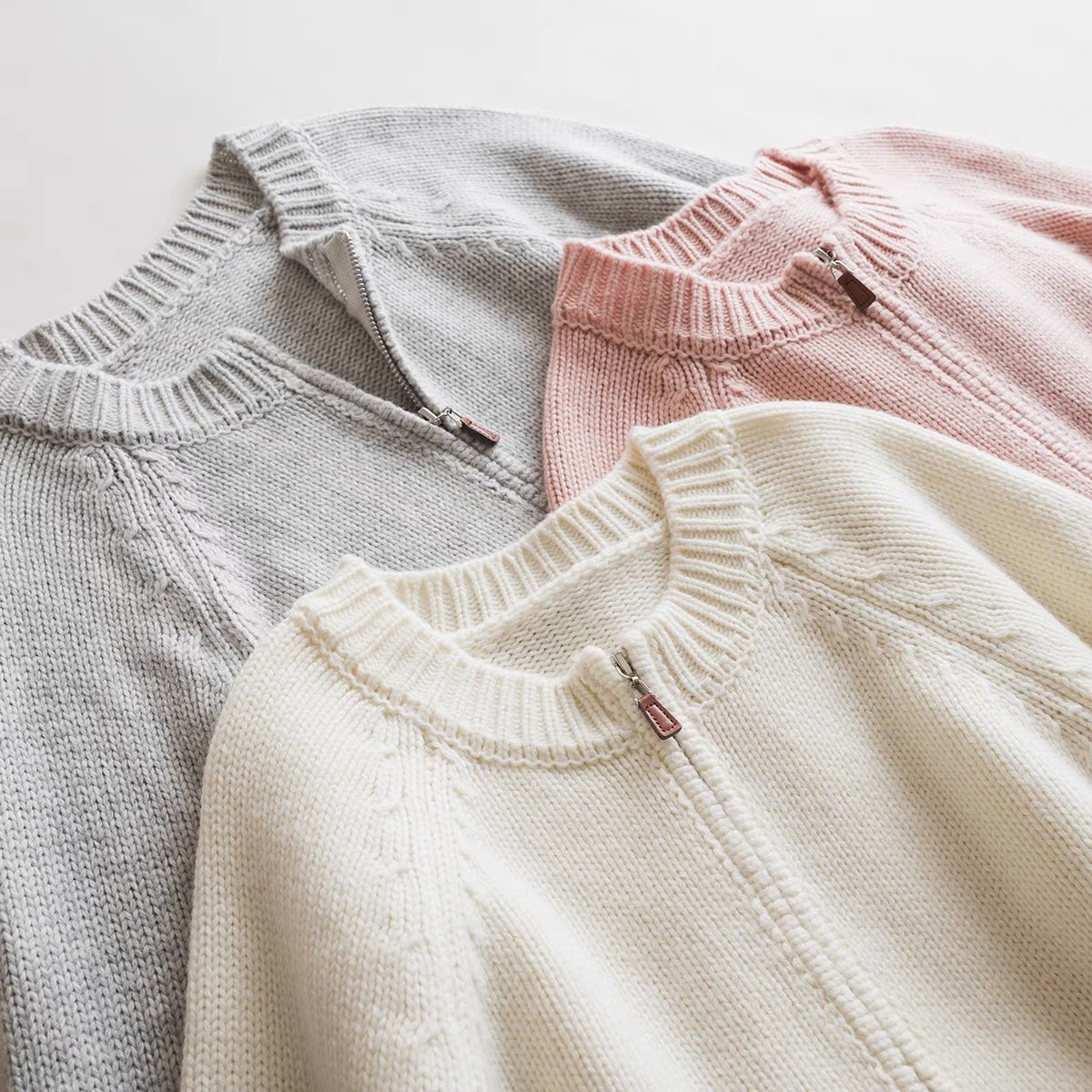 Scandinavian woolen keep warm solid color cardigan with zipper