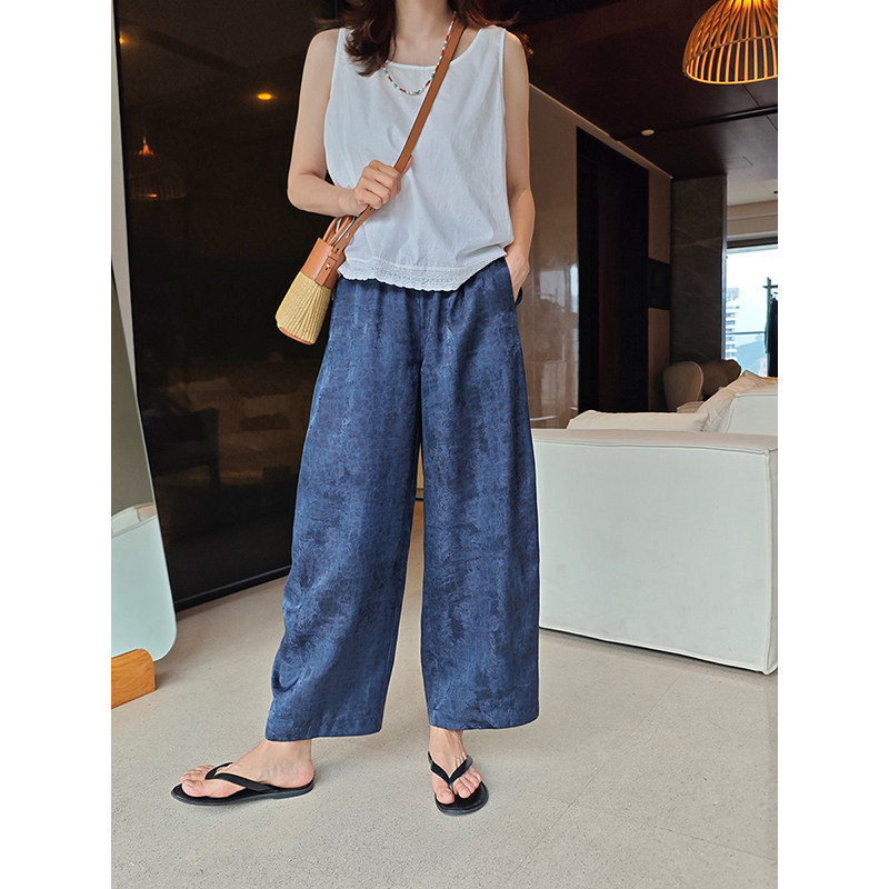 100% mulberry silk blue tie-dye wide-leg cropped pants with elastic waist, Chinese-style jacquard thin silk straight pants 100% mulberry silk blue tie-dye wide-leg cropped pants with elastic waist, Chinese-style jacquard thin silk straight pants