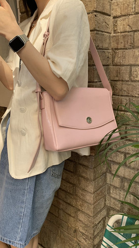 Fei Fei homemade bag for women summer new niche design retro large capacity texture commuter crossbody messenger bag