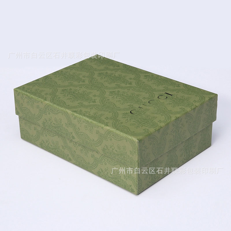Production LOGO Gucci green clothing packaging box with T-shirt clothes paper bag packaging box Production LOGO Gucci green clothing packaging box with T-shirt clothes paper bag packaging box