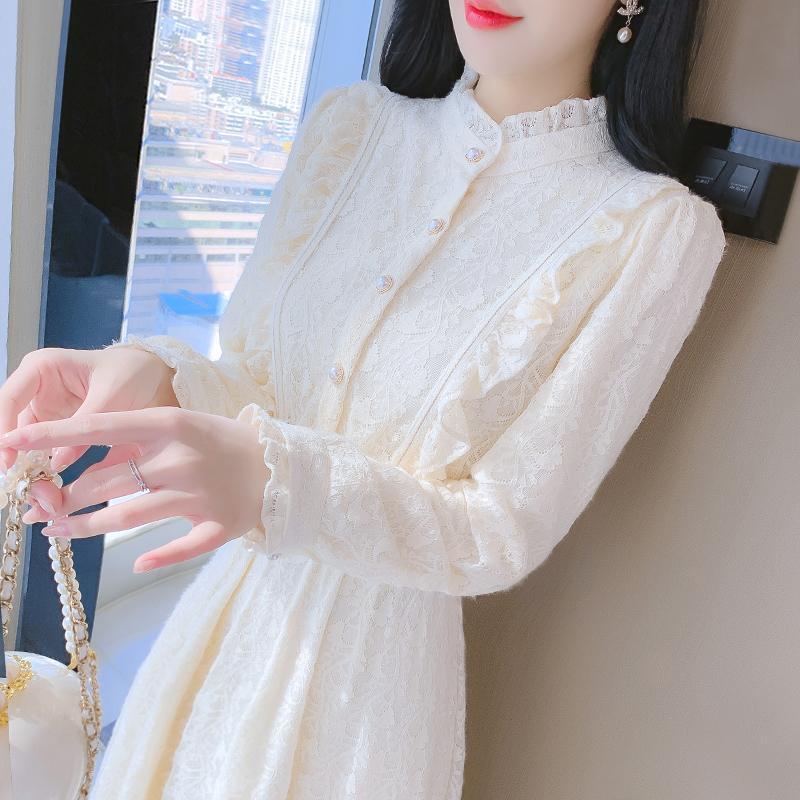 Lace Dress, High-End Women's Clothing, Autumn New Design, Unique Inner Coat, Mid-Length Bottoming Skirt