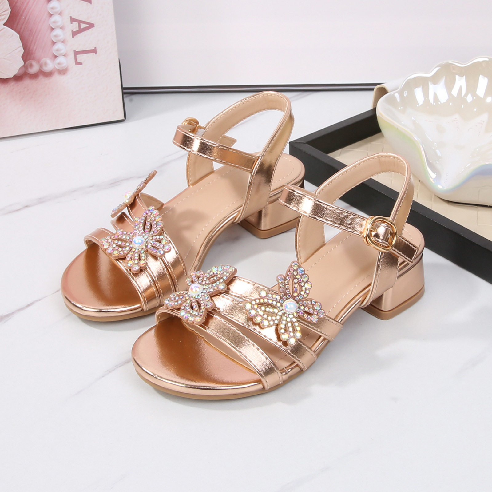 2026 New Summer Sandals for Girls, Princess Shoes for Older Children, Rhinestone Butterfly High Heels, Soft Sole, Non-Slip, Children's Dance Shoes