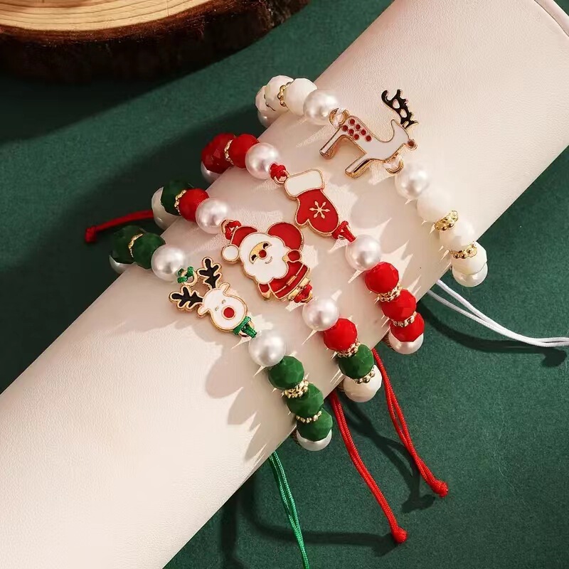 Cross-border Christmas Soft Clay Pearl Beaded Fashion Bracelet Set with Santa Claus and Reindeer Pendants for Party Men and Women Cross-border Christmas Soft Clay Pearl Beaded Fashion Bracelet Set with Santa Claus and Reindeer Pendants for Party Men and Women