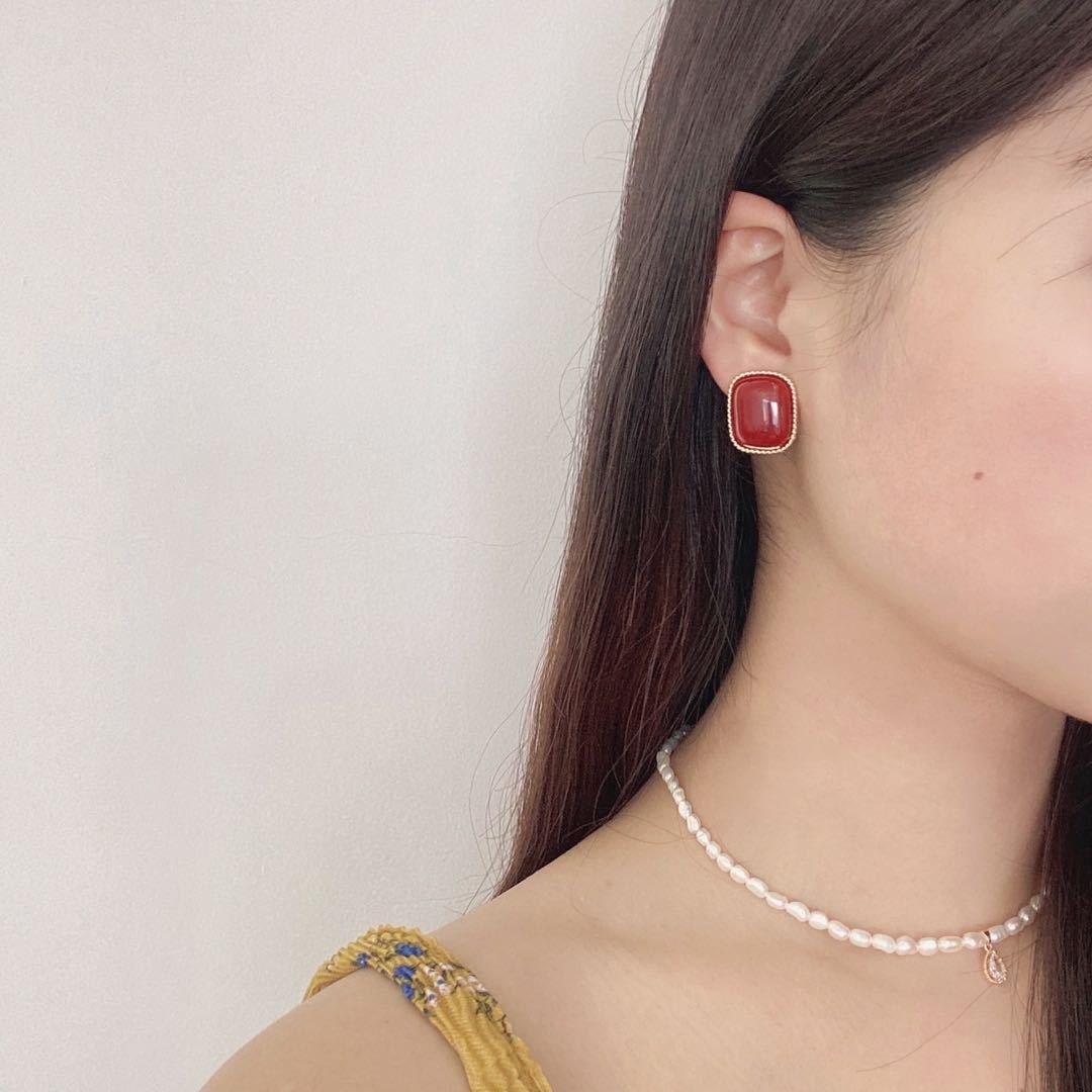 New simple geometric contrast color acetate female fashion square retro alloy earringspicture1