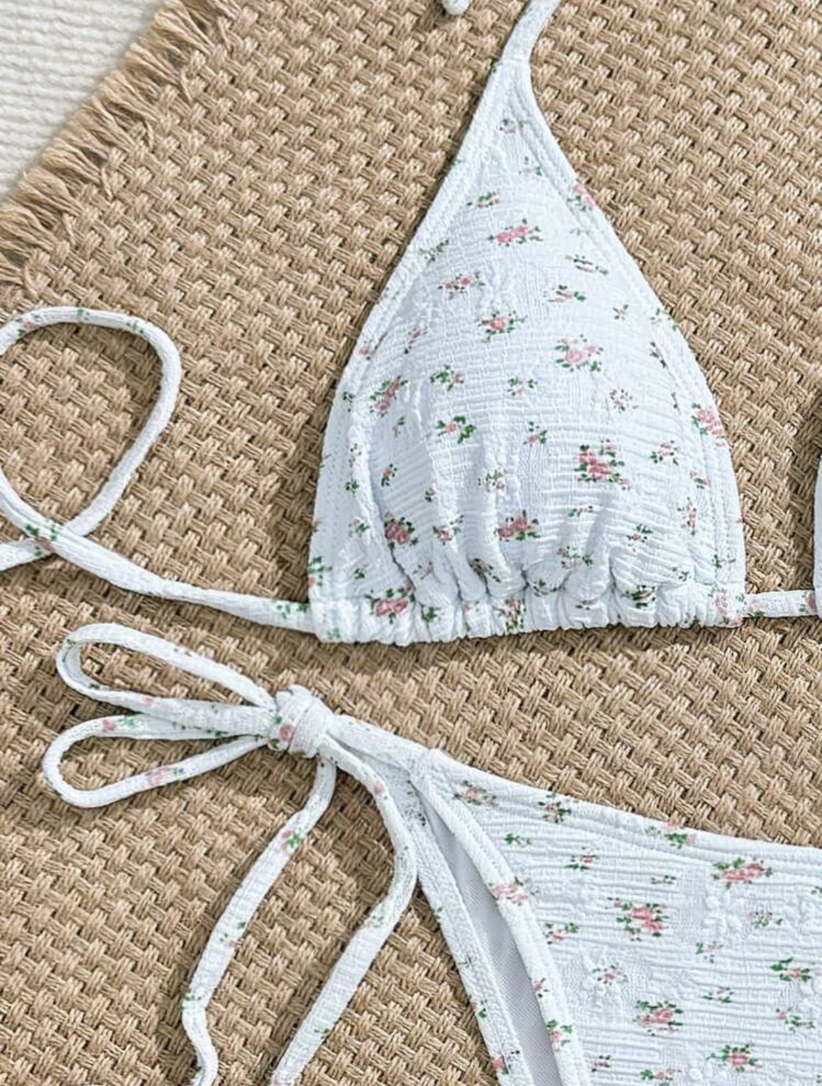 Women's Clothing Style Women's Bikini Swimsuit High-End Floral Print Halter Neck Tie-Up Sexy Swimwear For Hot Springs And Vacations_ecoleips.com