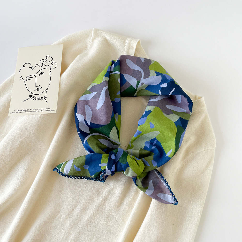 Small Square Scarf 70% Cotton Lightweight Summer Fashion Leopard Print Professional Neck Scarf For Women_voghion.com