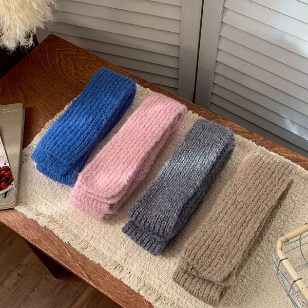 Scarf for Autumn and Winter, Solid Color Long Knitted Scarf, Versatile and High-End, Korean Style, Narrow and Long Wool Warm Neck Scarf