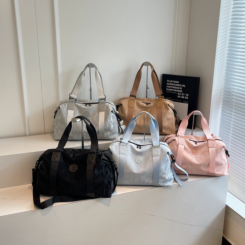 Nueva bolsa de fitness de moda simple, bolsa de almacenamiento de viajes de ocio de gran capacidad, bolsa de entrenamiento de yoga deportivo para mujeres al por mayor