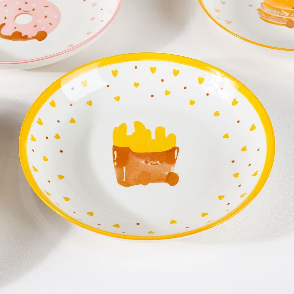 Venta al por mayor 3 yuanes tienda 8 pulgadas impreso dibujos animados plato de fruta plato de cena divertido de los niños plato casero plato de desayuno creativo postre fruta