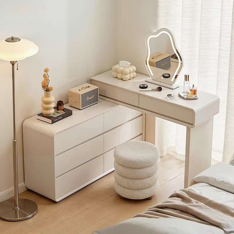 Seleccione estrictamente la nube de porcelana esquina armario de tocador en una mesa de madera maciza 2026 nuevo dormitorio moderno simple mesa de maquillaje