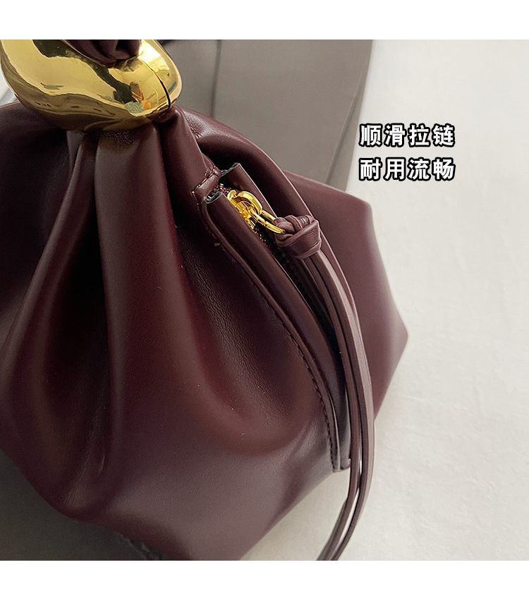 A high-end, niche and quirky small bag for women's autumn and winter 2025 new retro pleated mini bucket bag Specification drawing