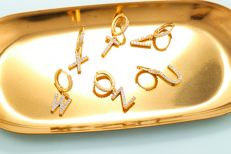 5g Weight Zircon Inlay Material Earrings Classification Anniversary, Business, Wedding, Travel, Birthday, Festival Occasion Copper Material Letter Pattern Women'S Gender Inlaid Zircon Design Fashion Style Gold Color Fashion New Zircon 26 English Letters Single Earrings 3