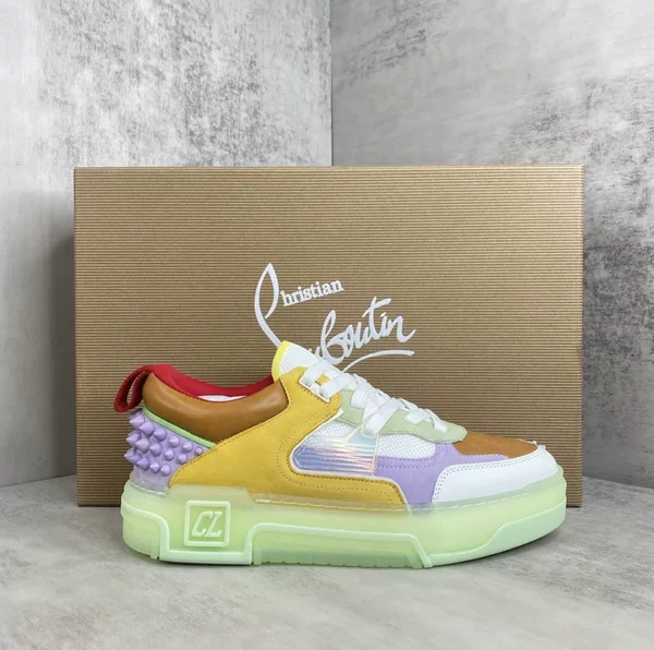 European-style CL niche luxury studded sneakers, men's casual athletic shoes, women's thick-soled street-style shoes, trendy commuter shoes, celebrity-inspired