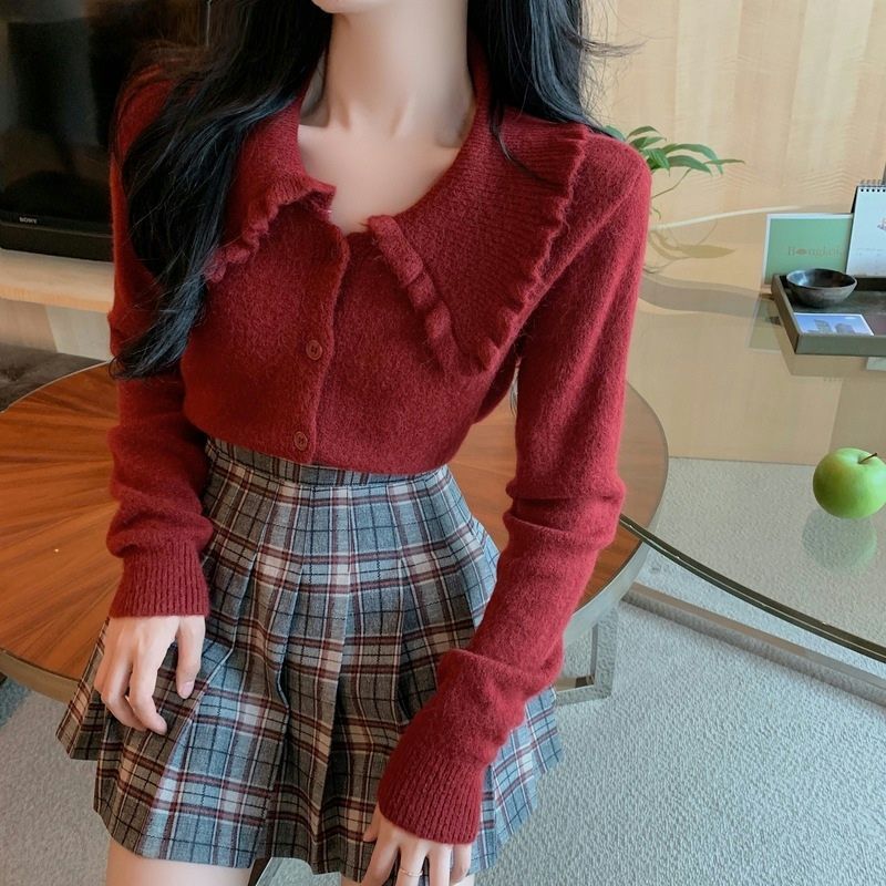 가을과 겨울 새로운 인형 칼라 니트 코트 높은 허리 슬리밍 주름 격자 무늬 스커트 세트 여성
