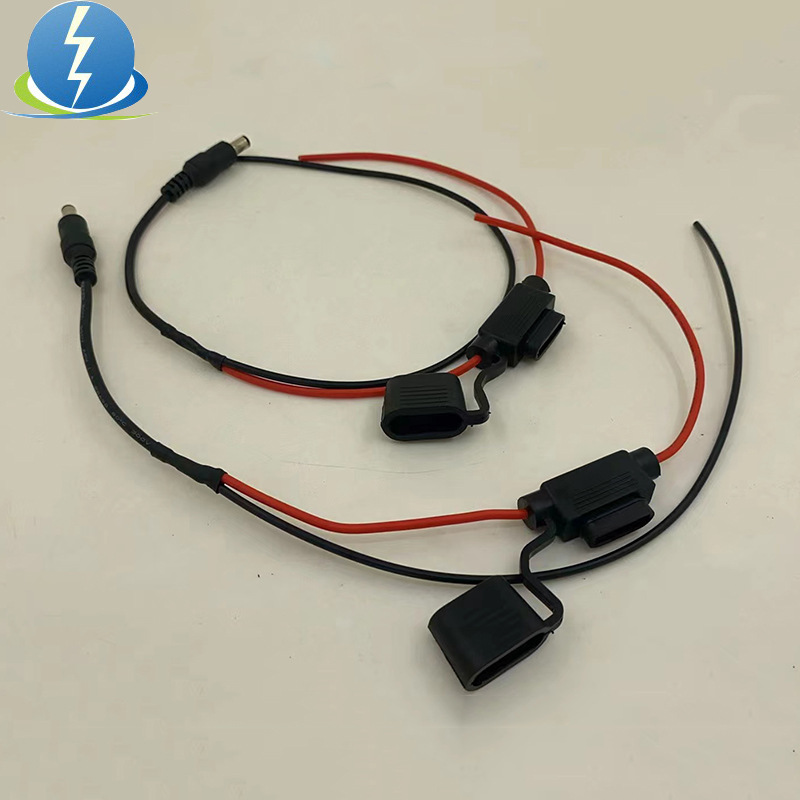 XHX001中号汽车保险丝盒保险丝座DC公头5521+22号防水座厂家直供