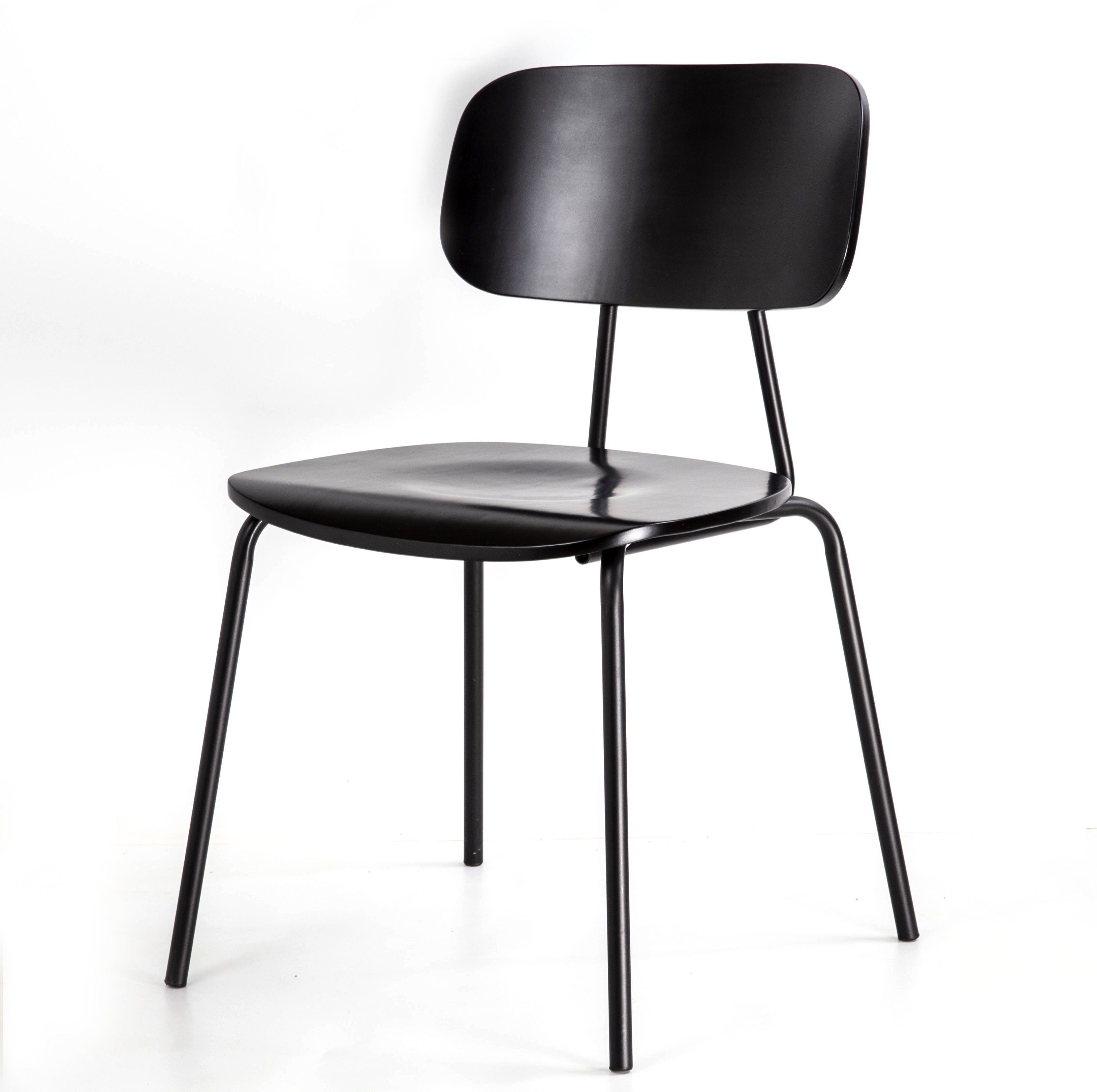 검정색 발 + 검정색 등받이 패널