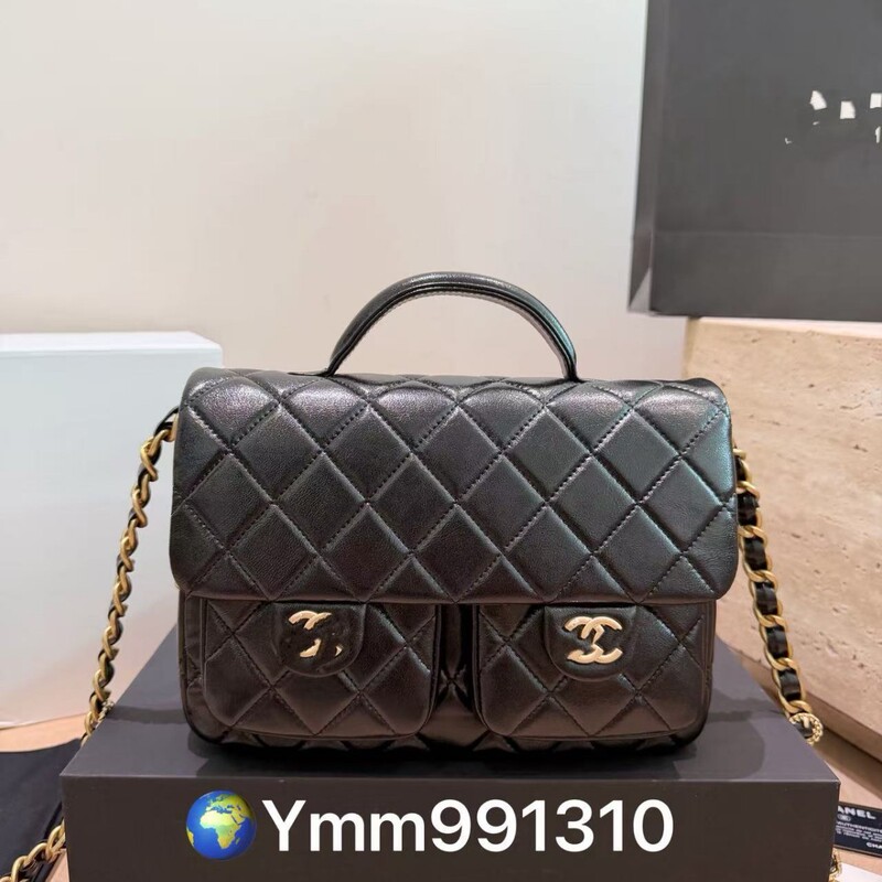 New cross-border style small Chanel-inspired handle flap bag with diamond pattern and chain, suitable for shoulder, crossbody, or hand carry, fashionable and light luxury style, versatile for women New cross-border style small Chanel-inspired handle flap bag with diamond pattern and chain, suitable for shoulder, crossbody, or hand carry, fashionable and light luxury style, versatile for women