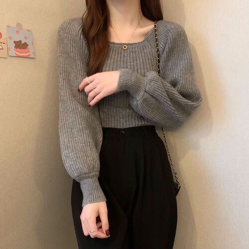 French square neck red sweater for women with foreign style and autumn and winter new knitted base shirt with design and niche bubble sleeves