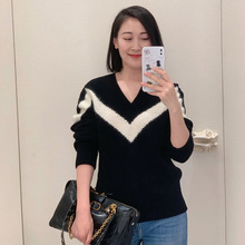 VA华伦家秋冬新款毛衣爱心领套头宽松简约打底外穿针织衫上衣女装