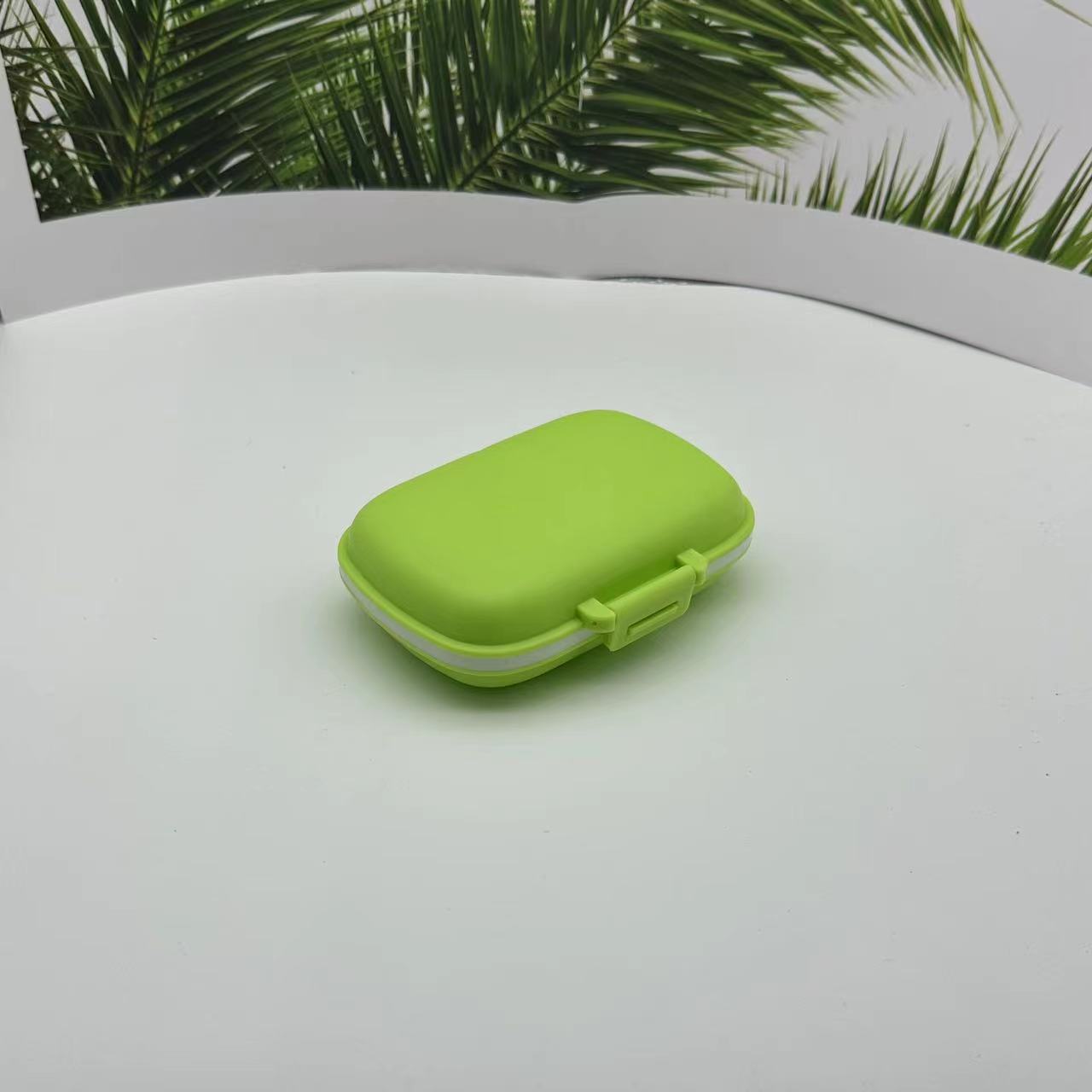 Amazon paja de trigo portátil 8-rejilla sellada caja de la píldora impermeable a prueba de humedad caja de almacenamiento de embalaje 7 días a la semana