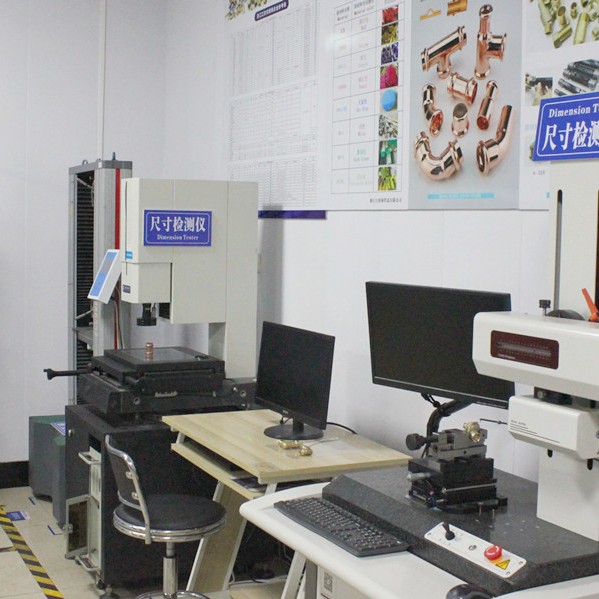 Accesorios de latón de cobre rojo (se puede dibujar a la muestra) Accesorios de tubería de refrigeración de bobina de cobre rojo