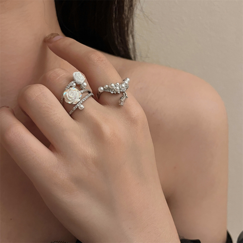 Elegant Romantic Rose Artificial Pearls Alloy Wholesale Rings display picture 2