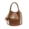 Brown plus pendant