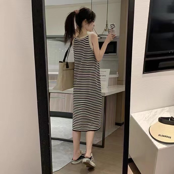 ZHIHE 니트 조끼 스커트 2024 봄 한국 캐주얼 중간 길이의 조끼 스커트 원피스 민소매 스트레이트