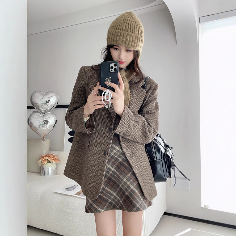 Wool Suit Jacket Women's 2024 Winter New Comfortable Warm Retro Elegant Commuter Herringbone Tweed Coat