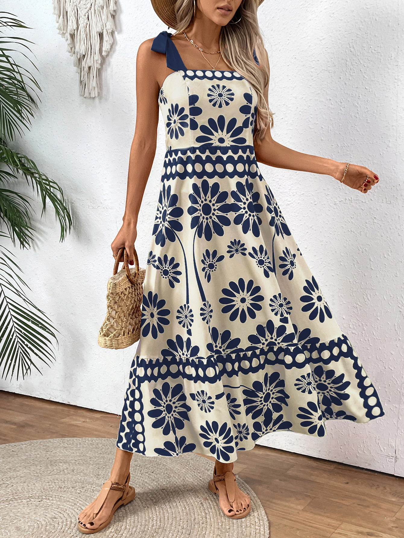 European American Foreign Trade Clothing Women's Bohemian Style With Floral Shoulder Straps And Tie-Up Long Dress_ecoleips.com