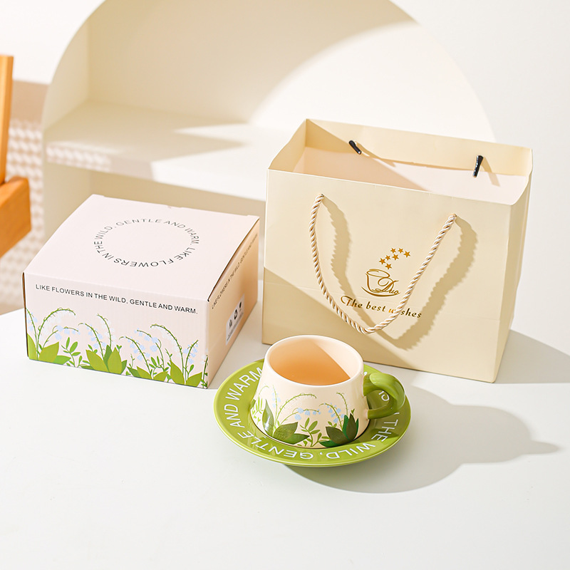 Juego de tazas y platillos de café de cerámica de estilo pastoral, taza de té de la tarde de celebridades de Internet, combinación de dim sum, sentido de alta calidad, fresco, literario y romántico