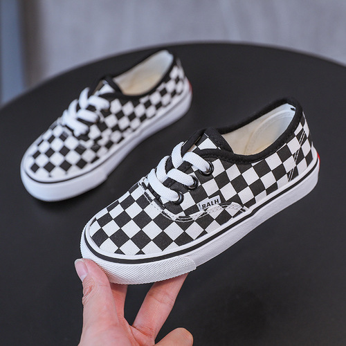 Children's canvas shoes 2024 spring small, medium and large boys and girls sports sneakers Korean version baby parent-child shoes small white shoes trend
