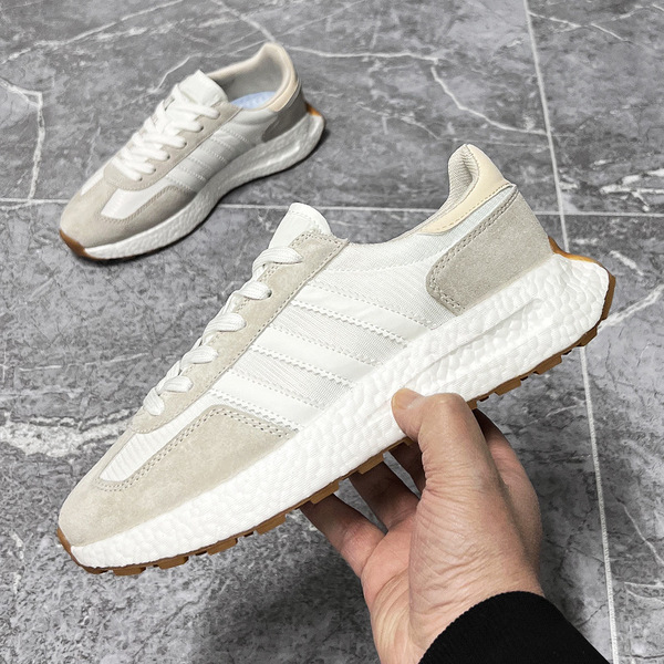 Universal sneakers