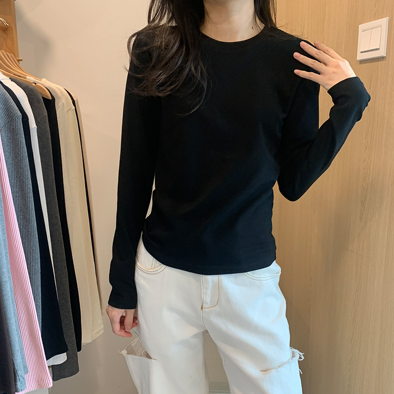 K701 블랙 라운드넥