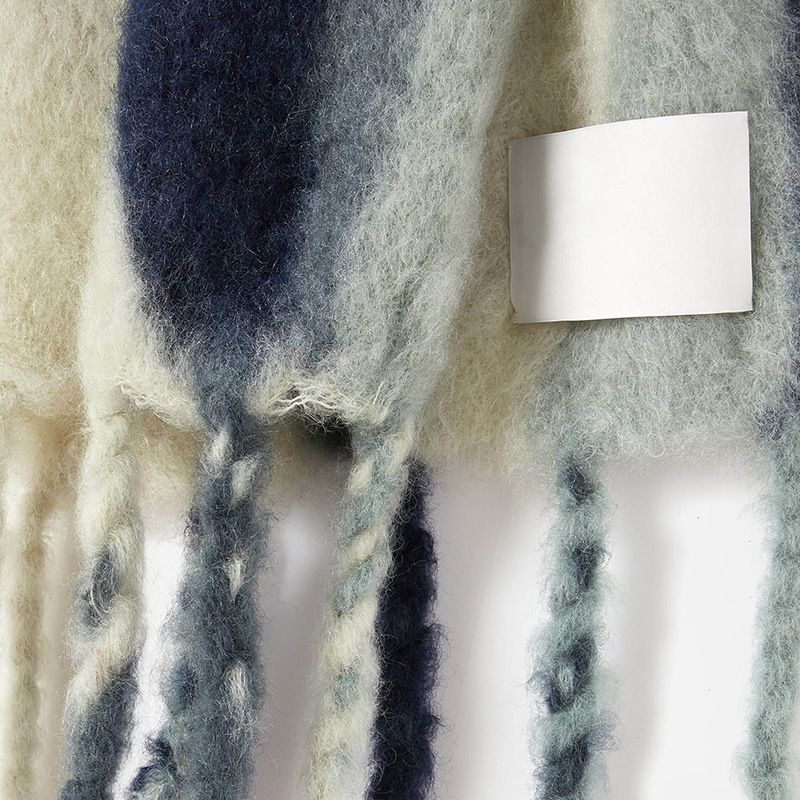 Semplice ed elegante, spesso scialle in imitazione cashmere Jil's e la stessa calda sciarpa in mohair per l'autunno e l'inverno_voghion.com