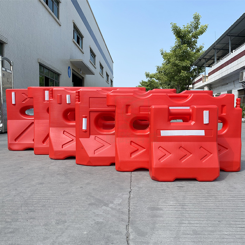 顺路科技吹塑水马 防撞塑料围栏 塑胶三孔水马 隔离墩