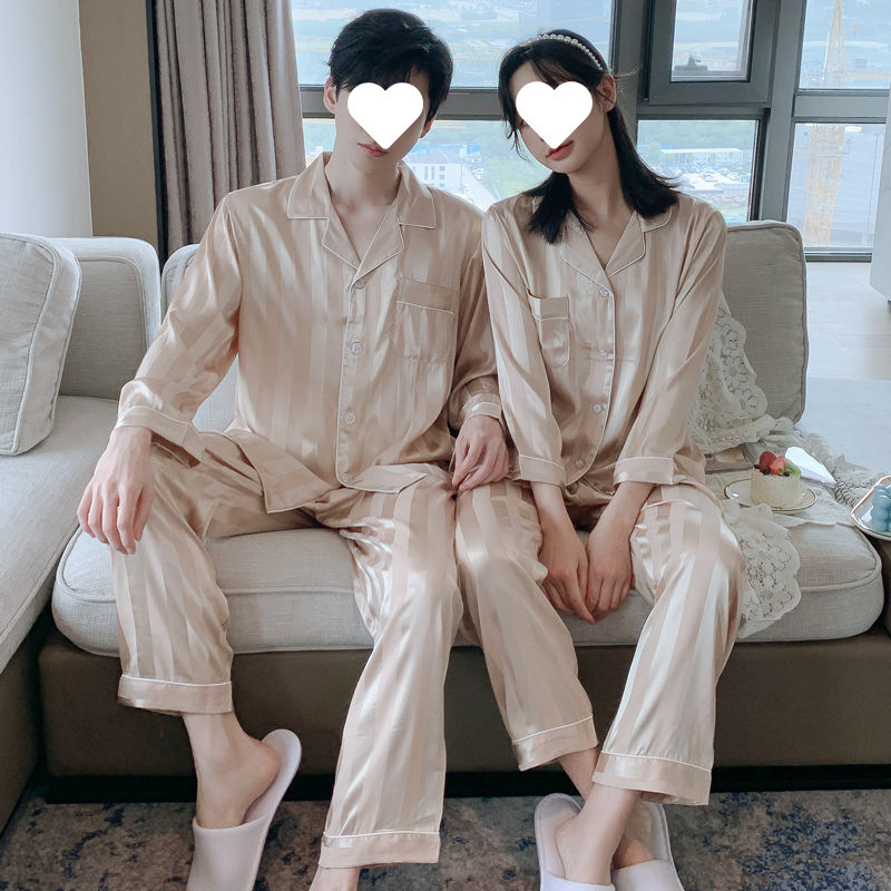 와이드 샴페인 스타일의 긴 소매와 바지
