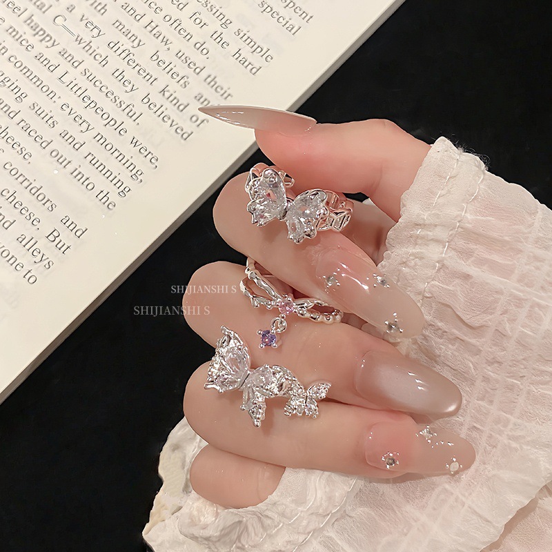 Fingertip Treasure Simple and Luxurious Butterfly Rhinestone Open Ring for Women, Unique and Gentle Tassel Colorful Diamond Index Finger Ring
