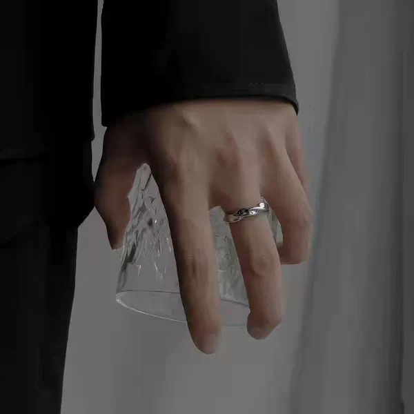 Mobius ring ring