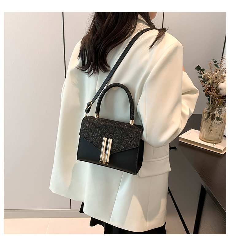 Bag niche design 2024 new bags, fashionable trendy one shoulder small square bag, casual and western-style crossbody bag_voghion.com