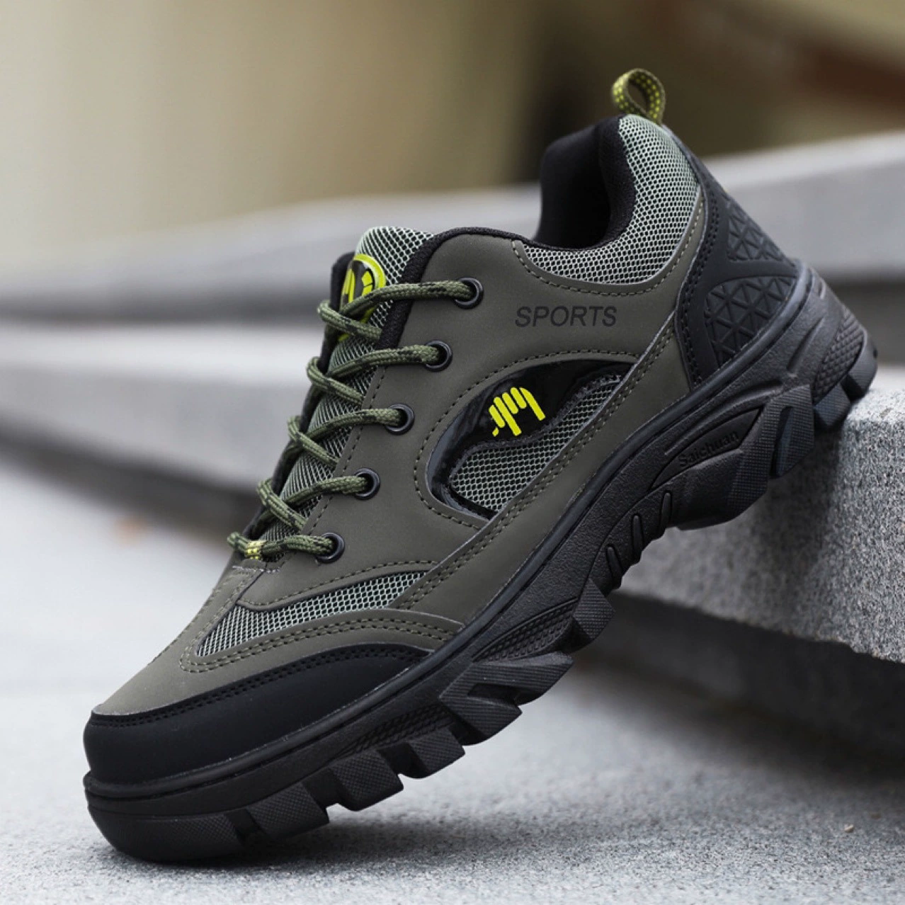 Breathable non-slip demi-season wear-resistant climbing sports shoes