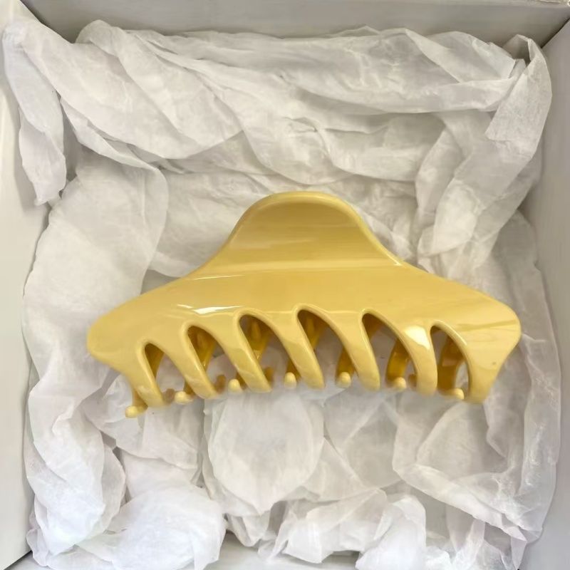 Serrated yellow-11cm